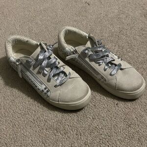 Steve Madden sneakers